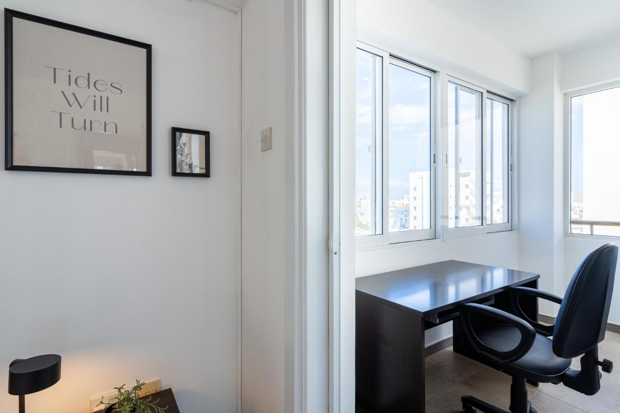 Jayde 2-Bedroom Apartment In Larnaca Exteriör bild