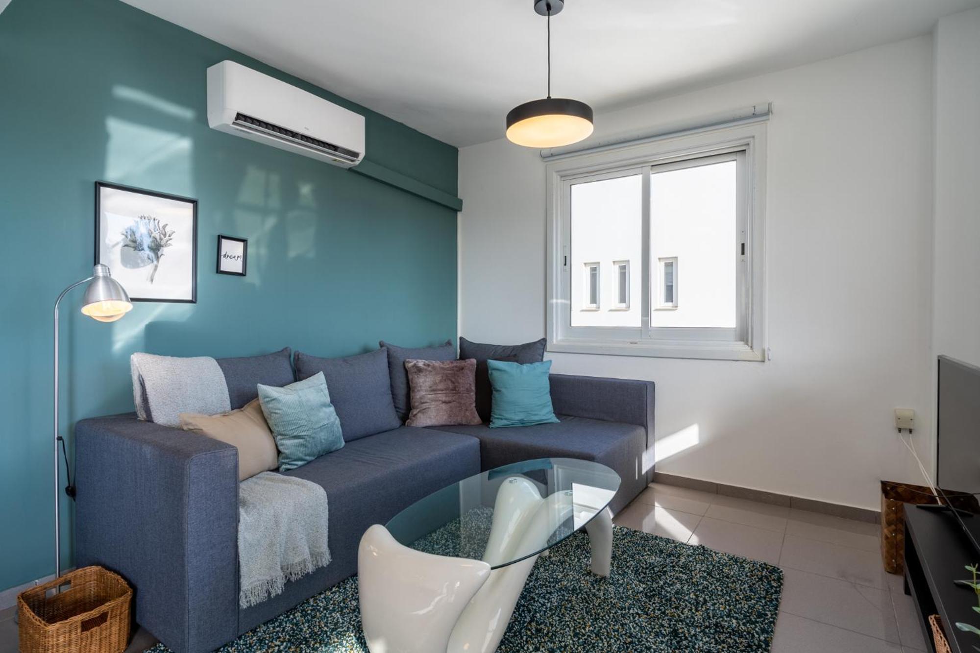 Jayde 2-Bedroom Apartment In Larnaca Exteriör bild